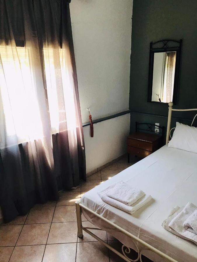 Karaoyli Apartments Studios Kókkinon Nerón المظهر الخارجي الصورة